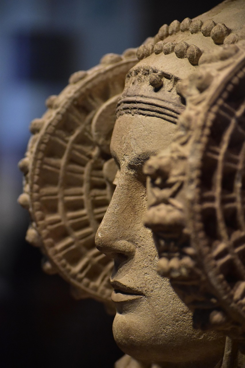 découvrez comment monétiser les objets de collection issus de votre franchise de divertissement physique pour maximiser vos revenus et attirer les fans.