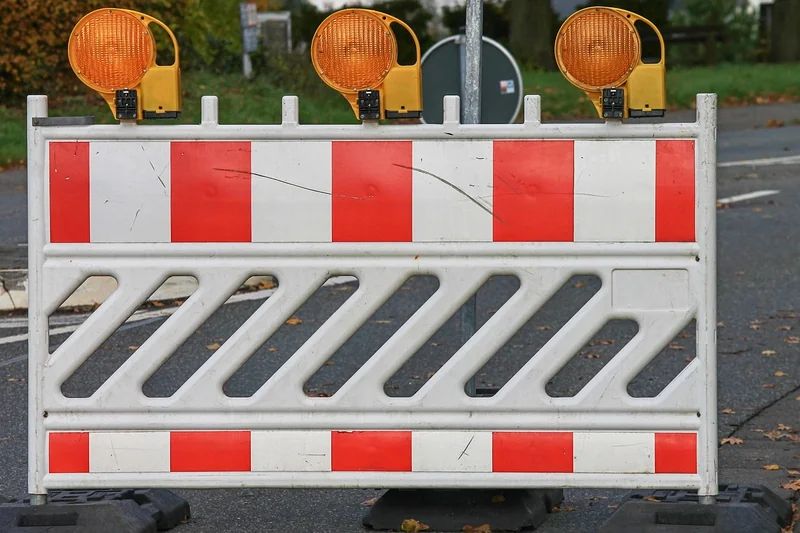Comment concevoir une signalétique efficace pour votre chantier